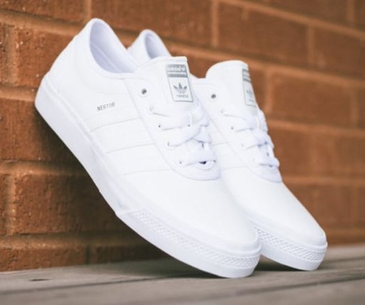 adidas λευκά sneakers