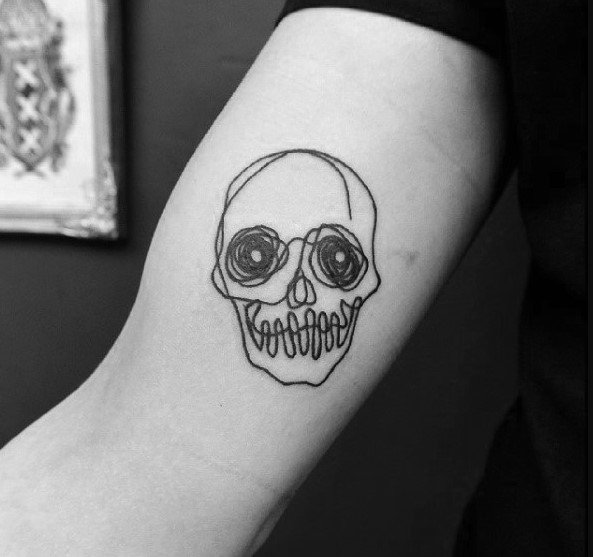 νεκροκεφαλή τατουάζ