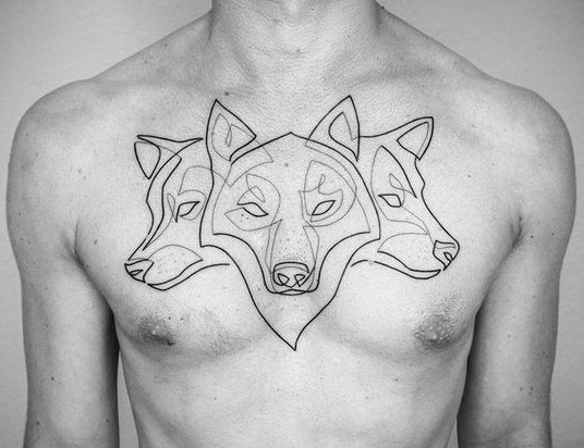 λύκοι ταττού στο στήθος