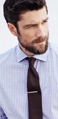 καρό γαλάζιο πουκάμισο καφέ γραβάτα