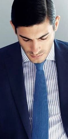 ριγέ πουκάμισο μπλε γραβάτα