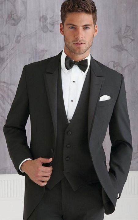 κλασσικό μαύρο σακάκι με μαύρο παντελόνι και λευκό πουκάμισ- μάυρο κοστούμι