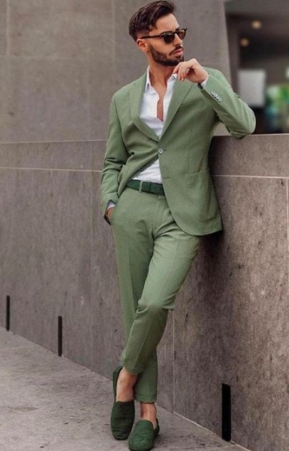 Πράσινο κοστούμι - ανδρικό ντύσιμο σε γάμο
